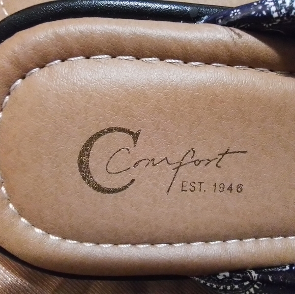 Cato Blue Paisley Sandals NWT, Size 9 - Picture 5 of 5